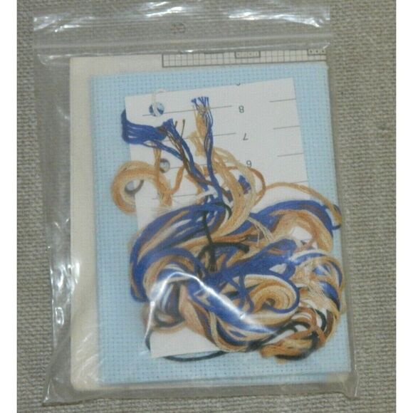 Chihuahua‎ Counted Cross Stitch Kit by Pegasus Originals, Inc - Picture 5 of 6